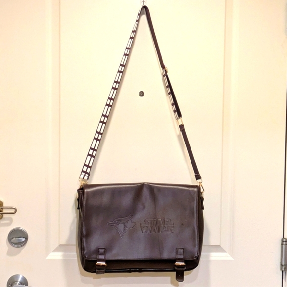 NWOT Blue Jays x Star Wars x Toys R Us Faux Leather Satchel with Chewbacca Strap - Picture 7 of 7